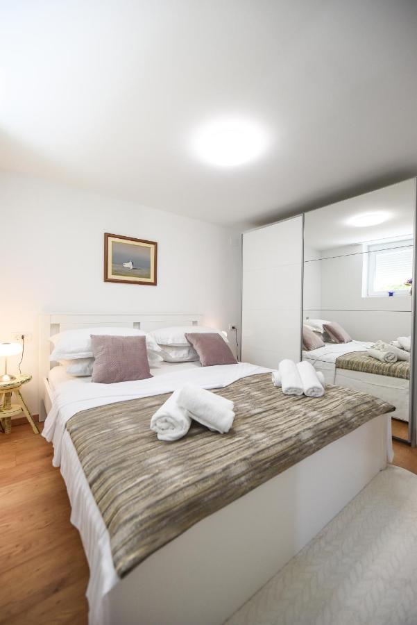 Appartement Apartman Maja à Zadar Extérieur photo